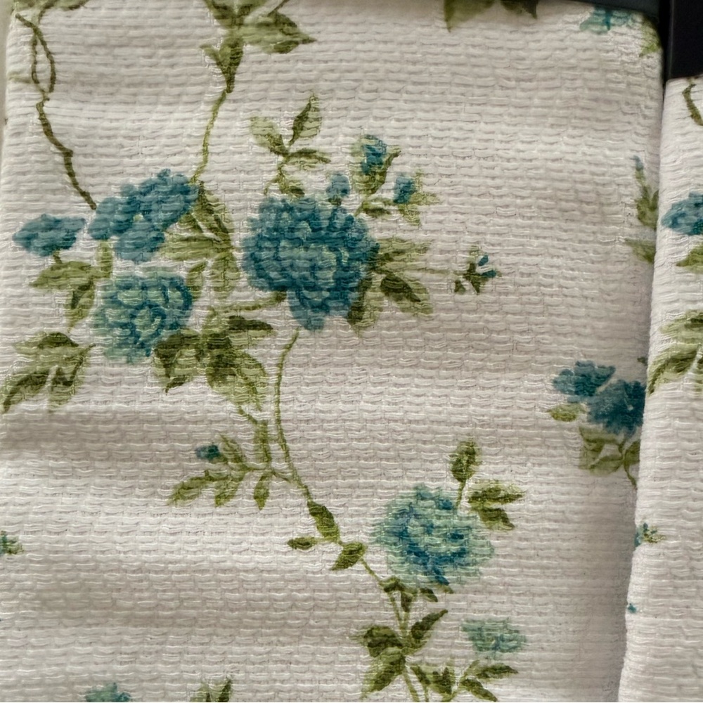 Lauren Ralph Lauren Floral Cotton Kitchen Towels Set Lot of 2 (4 Towels Total) - Picture 3 of 4